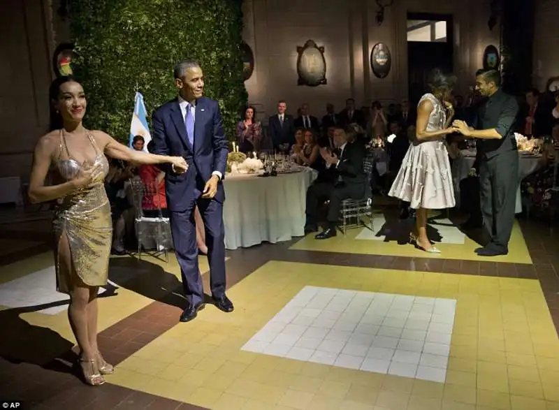 obama e michelle in pista da ballo