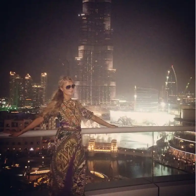 paris hilton ospite a dubai