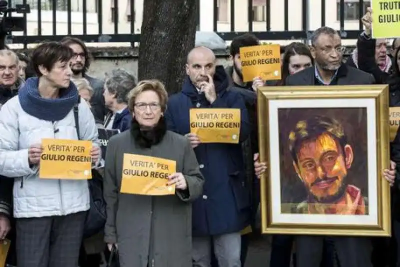 ' PER REGENI (ANSA)