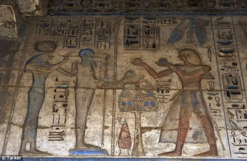 ramses iii fa offerte alle divinita