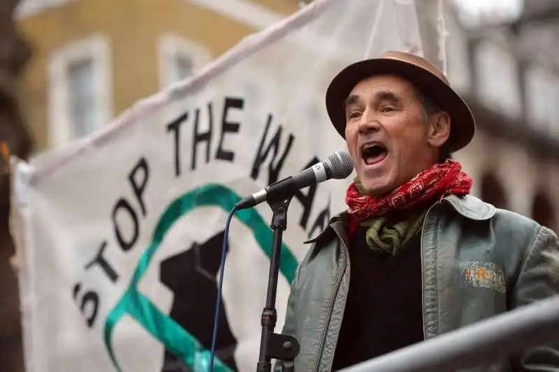 rylance contro la guerra