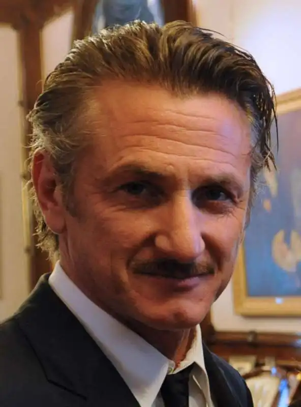 SEAN PENN