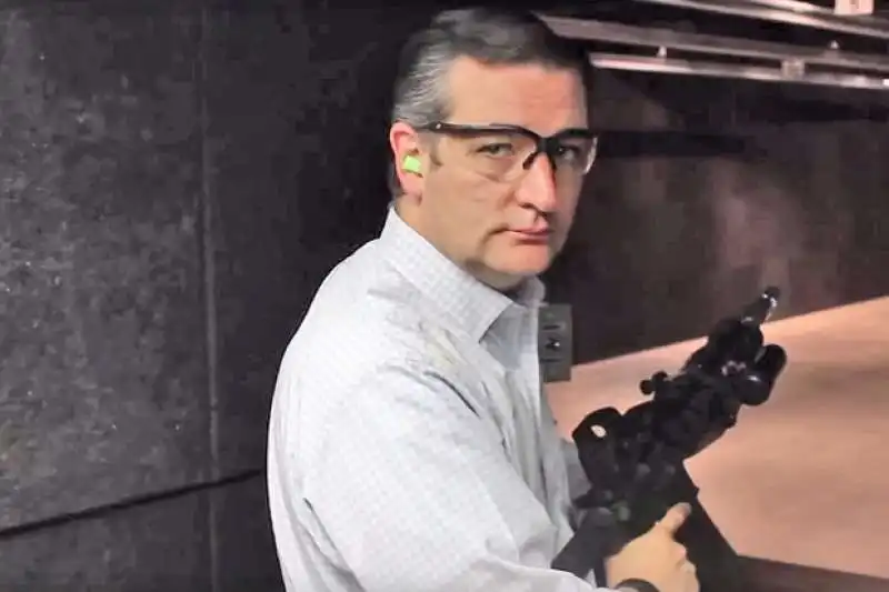 ted cruz con estensione peniena