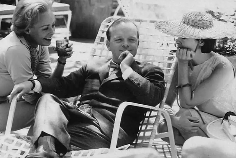 truman capote gloria vanderbilt e amica