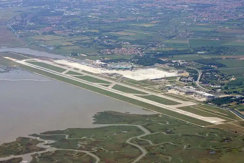 AEROPORTO VENEZIA1