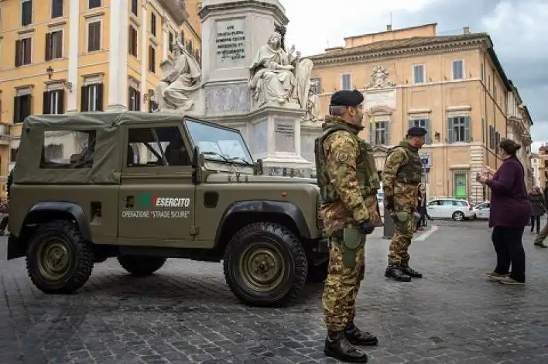 ESERCITO A ROMA