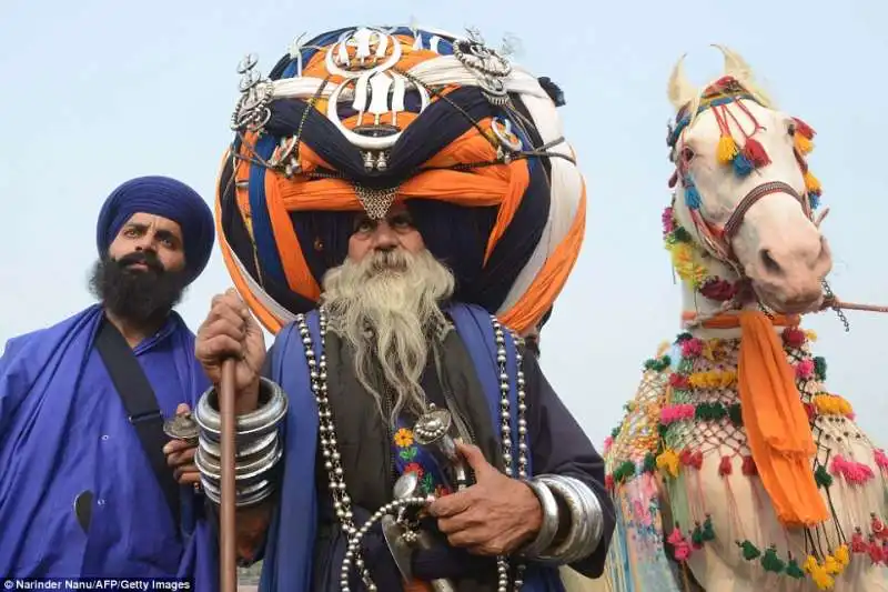 guerriero sikh con turbante