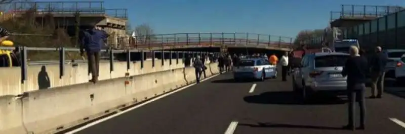 IL PONTE CROLLATO SULLA A14