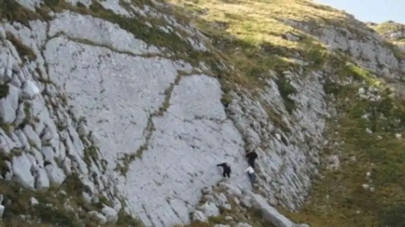 IN ABRUZZO LE ORME DEL DINOSAURO PIU GRANDE IN ITALIA 