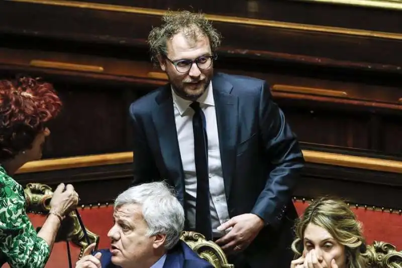 lotti in senato per la mozione di sfiducia 4