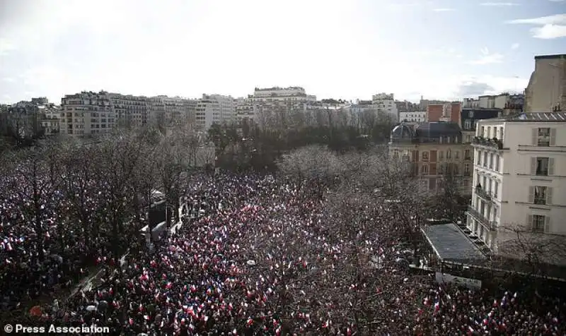 manifestazione pro fillon parigi  11