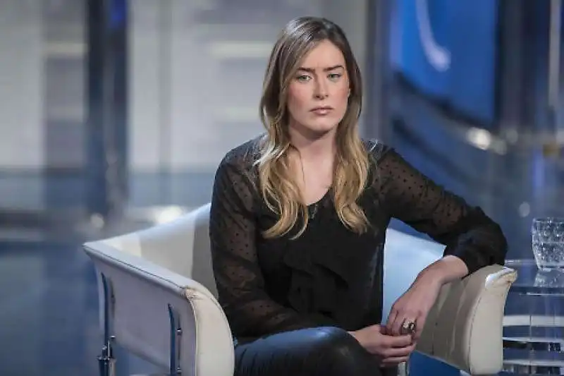 maria elena boschi a porta a porta  1