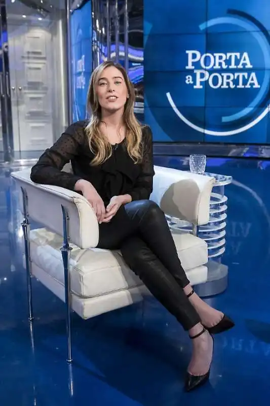 maria elena boschi a porta a porta  3