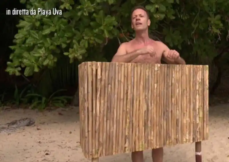 rocco siffredi torna sull isola dei famosi 