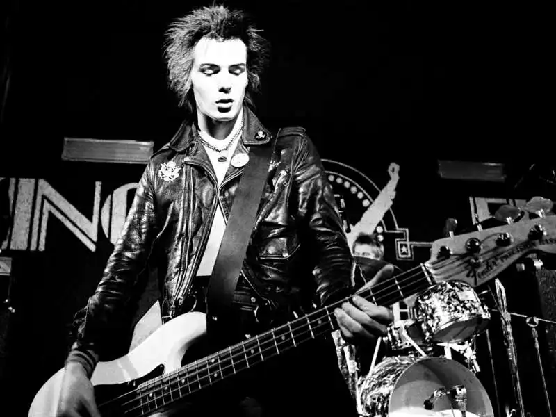 Sid-Vicious-and-Sex-Pistols