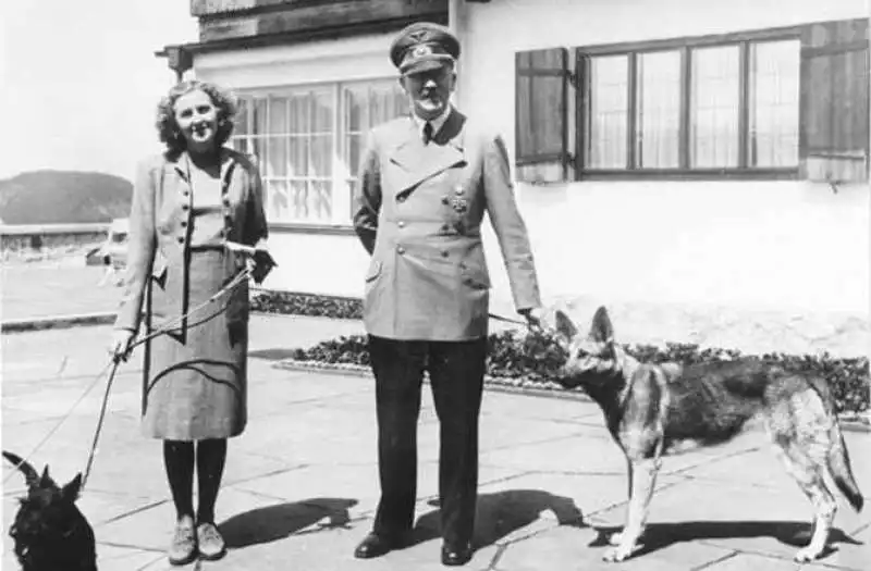 adolf hitler e eva braun al berghof