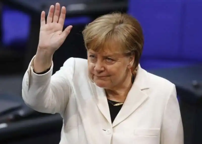 ANGELA MERKEL GIURA DA CANCELLIERE PER LA QUARTA VOLTA