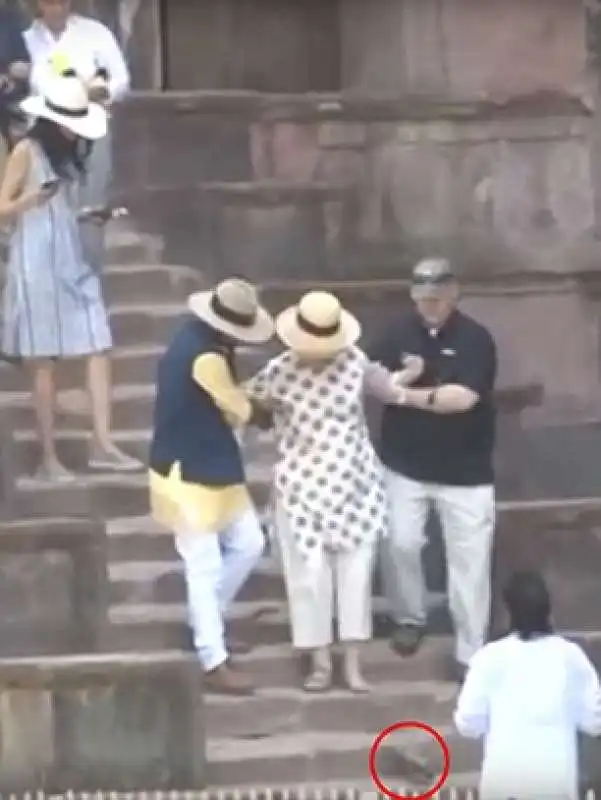 hillary in india 3