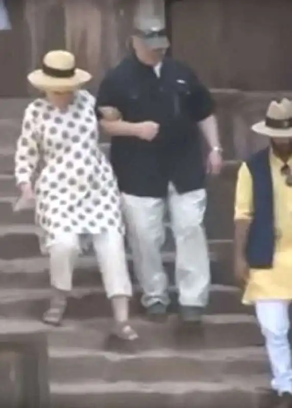 hillary in india