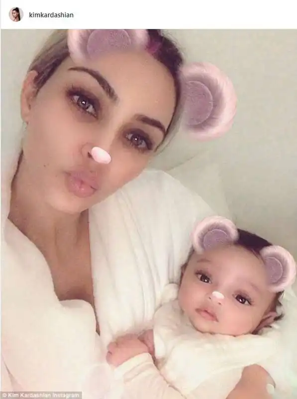 kim kardashian e la figlia chicago