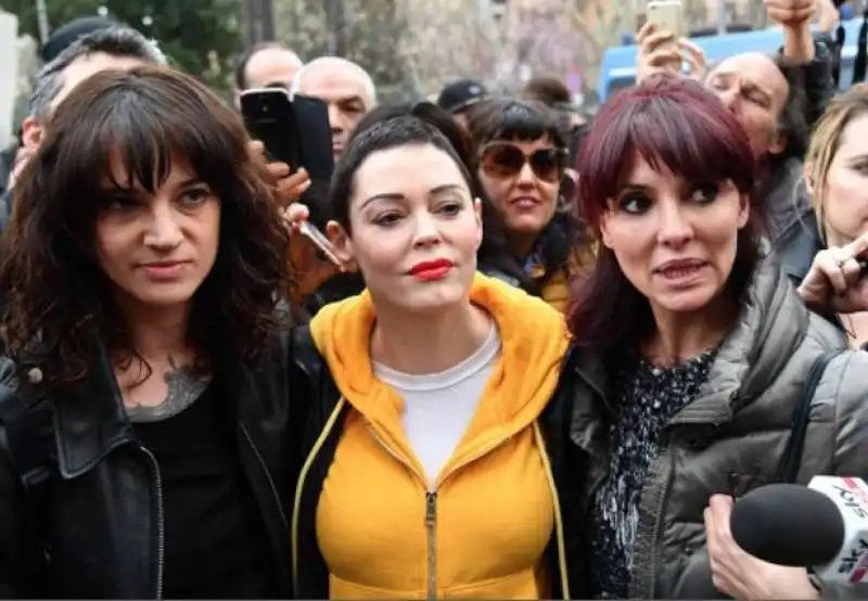 manifestazione wetoo    asia argento   rose mcgowen   miriana trevisan