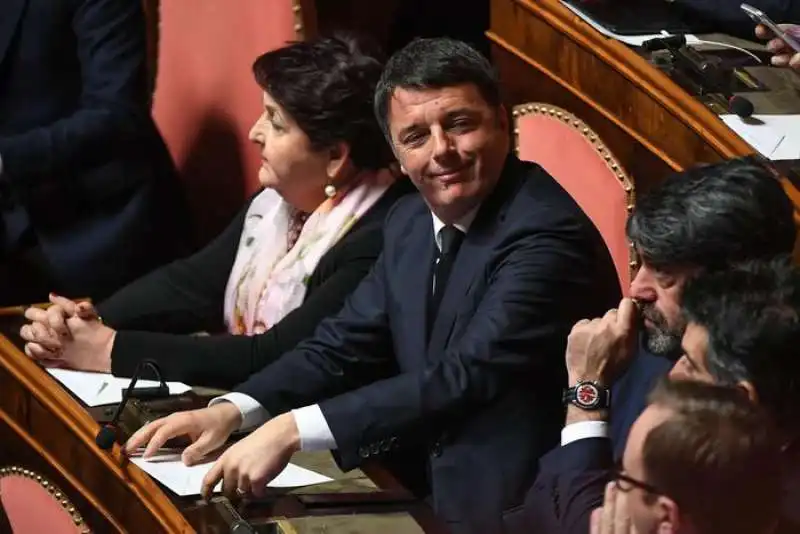 RENZI PRIMO GIORNO DA SENATORE