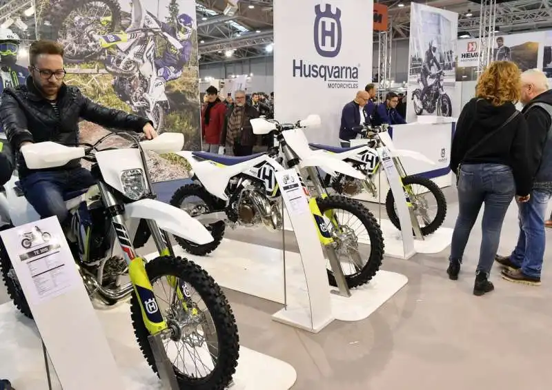 stand husqvarna