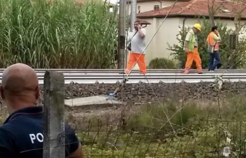 15ENNE TRAVOLTO DA UN TRENO A LA SPEZIA