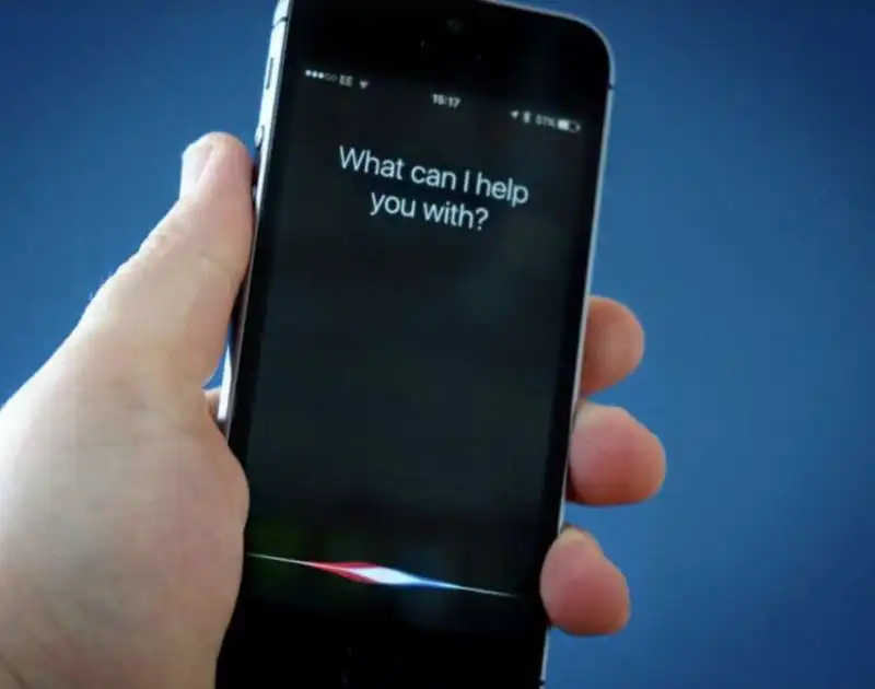 apple siri 4