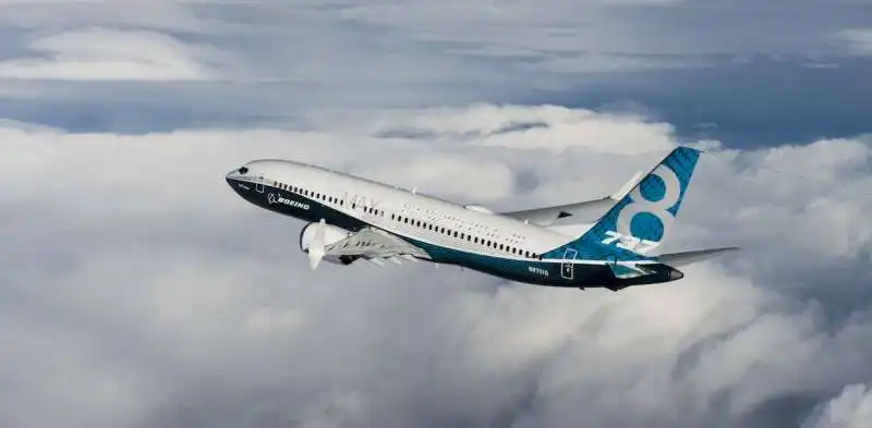 boeing 737   max 8 