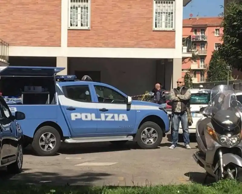 CADUTI DALL OTTAVO PIANO A BOLOGNA