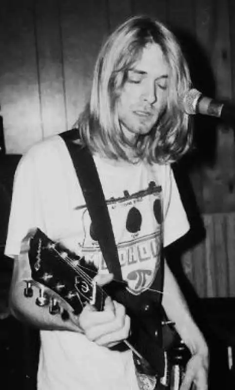 kurt cobain 2