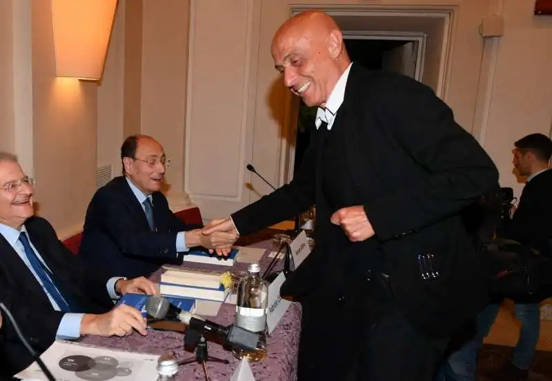 marco minniti saluta renato schifani