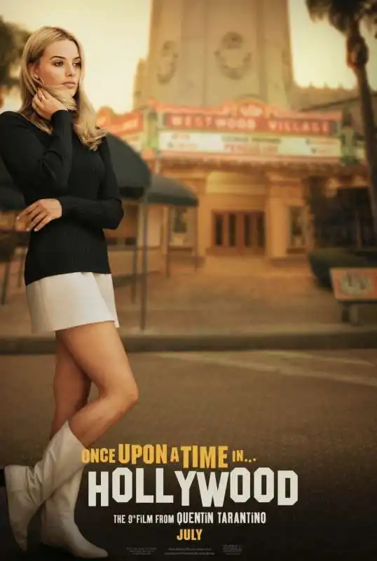 margot robbie nel ruolo di sharon tate in once upon a time in hollywood   poster ufficiale