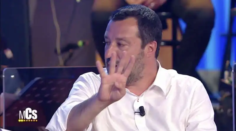 matteo salvini al maurizio costanzo show 18