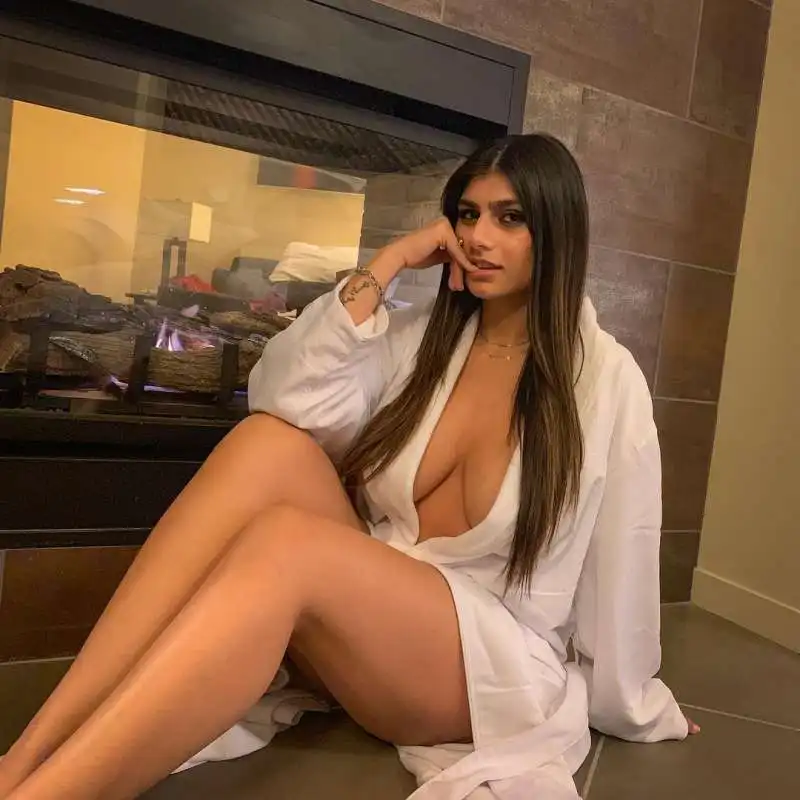 mia khalifa 27