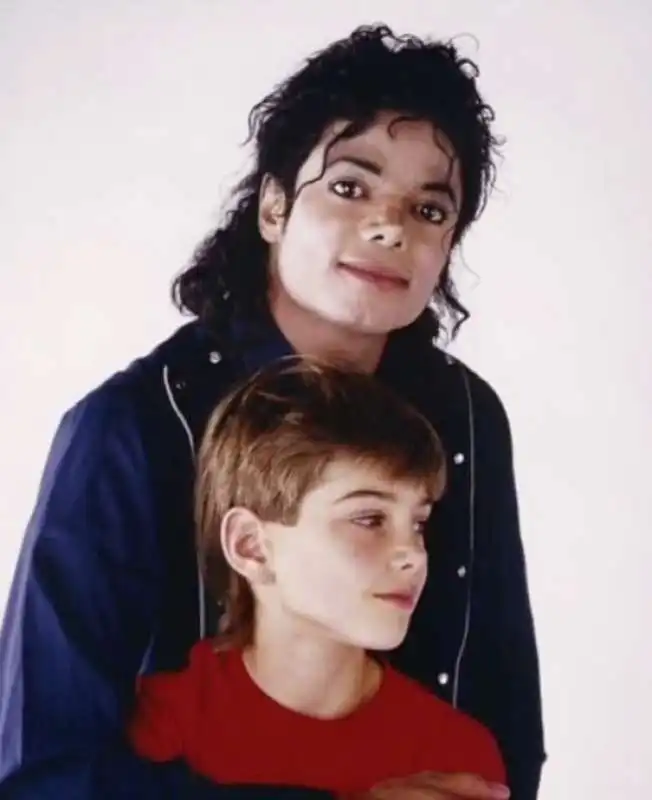 michael jackson e james safechuck  1