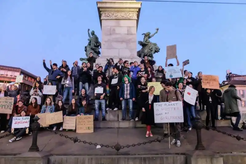 milano   corteo per l'ambiente   fridaysforfuture 28