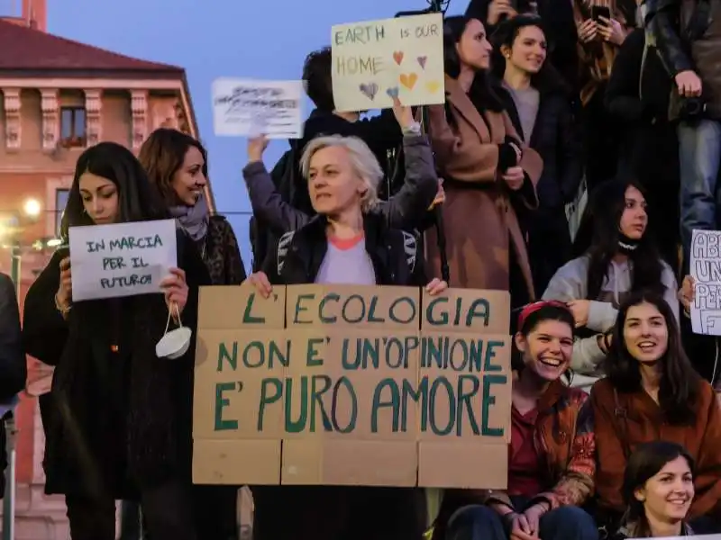 milano   corteo per l'ambiente   fridaysforfuture 6