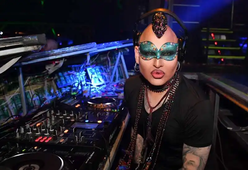 nina flowers dj (1)