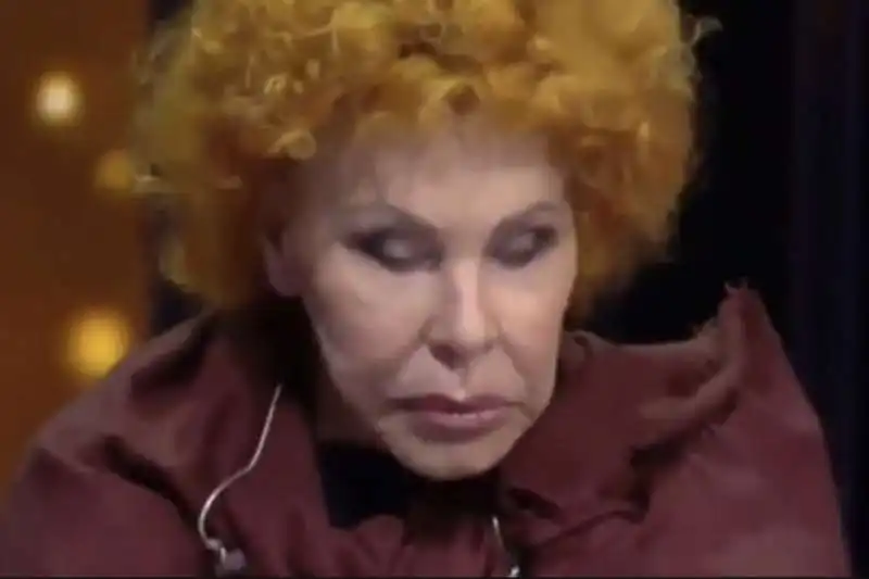 ornella vanoni si addormenta in diretta a ora o mai piu' 4