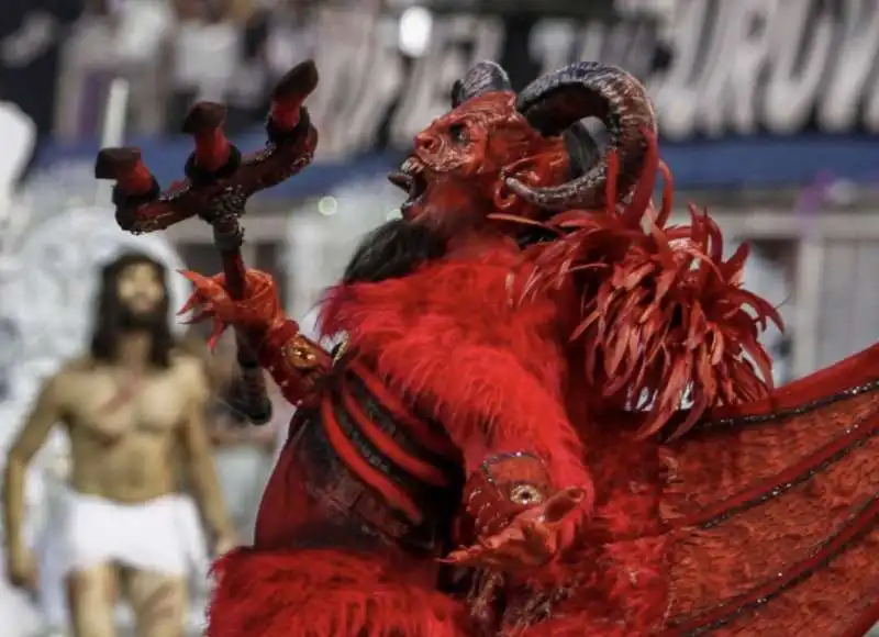 satana al carnevale di rio de janeiro 2