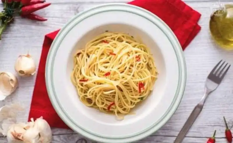 spaghetti aglio, olio e peperoncino