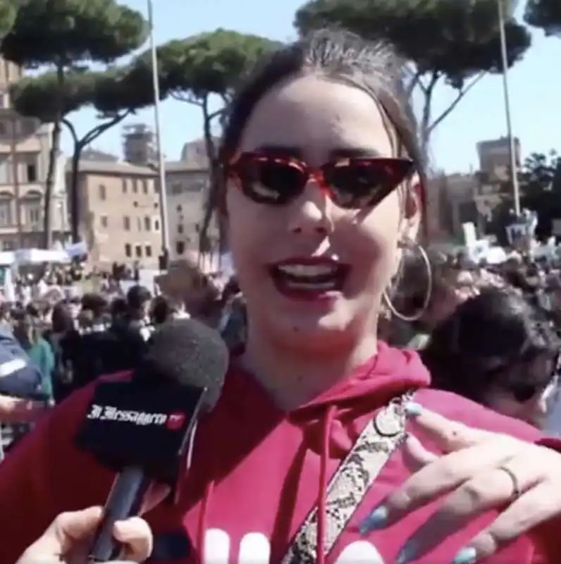 studenti alla manifestazione friday for future a roma 16