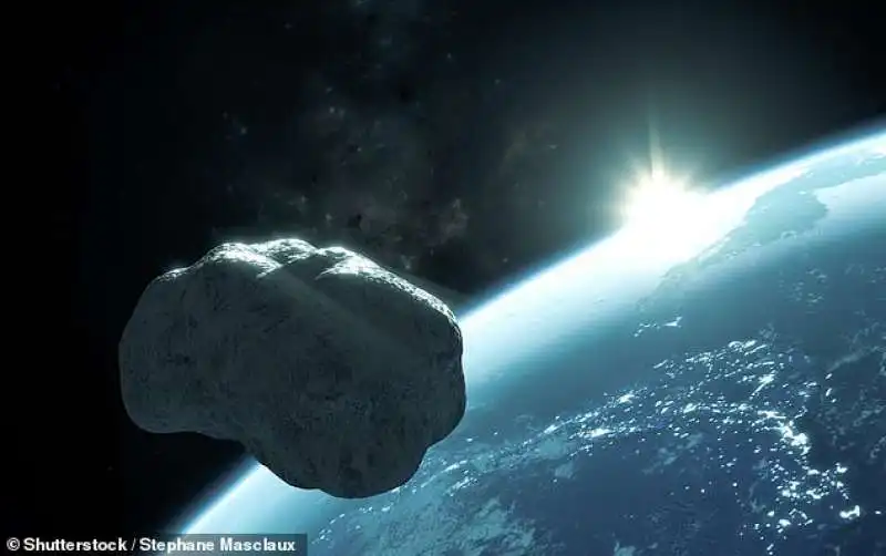 asteroide si avvicina alla terra