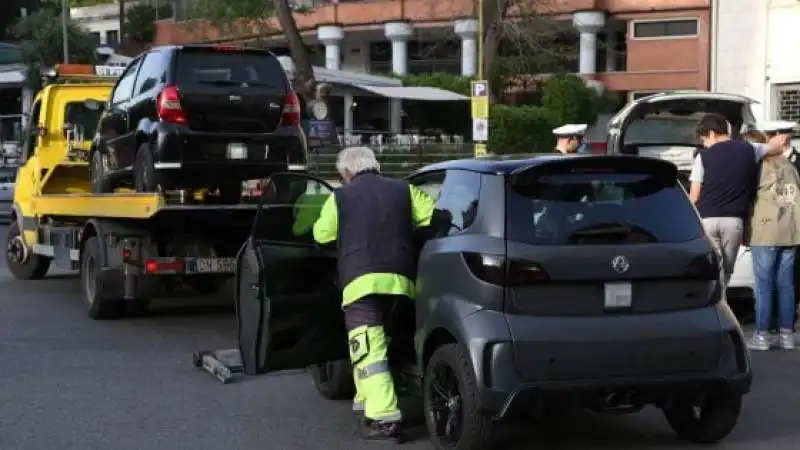 blitz contro le minicar a roma