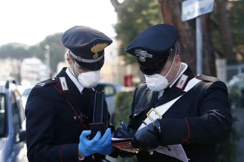 controlli delle forze dell'ordine 6