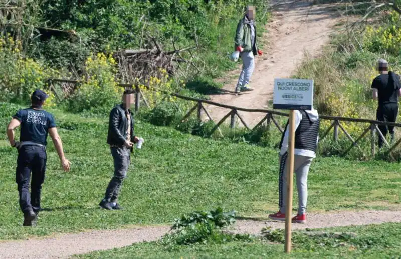 coronavirus, parco della caffarella di roma 10