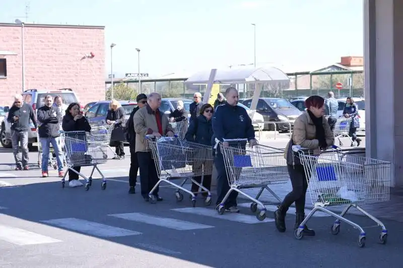 coronavirus, roma nel secondo giorno di quarantena 61