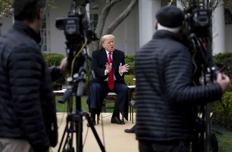 donald trump   intervistato da fox news